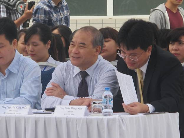 Thứ trưởng Bộ GD&ĐT Nguyễn Vinh Hiển tại lễ khai mạc