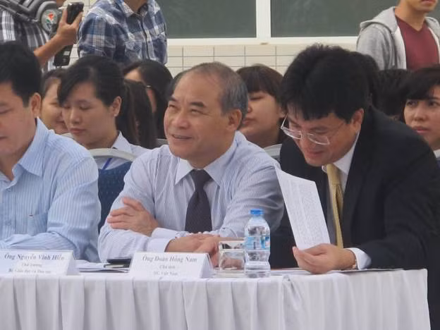 Thứ trưởng Bộ GD&ĐT Nguyễn Vinh Hiển tại lễ khai mạc