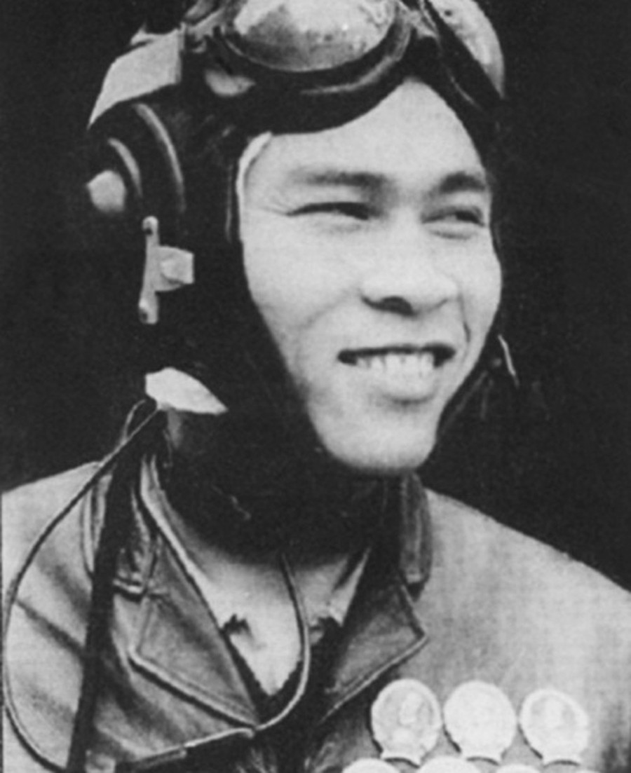 Đại tá, Anh hùng lực lượng vũ trang nhân dân Nguyễn Văn Bảy thời còn trẻ. Ảnh: Tư liệu. Đại tá, Anh hùng lực lượng vũ trang nhân dân Nguyễn Văn Bảy thời còn trẻ. Ảnh: Tư liệu.