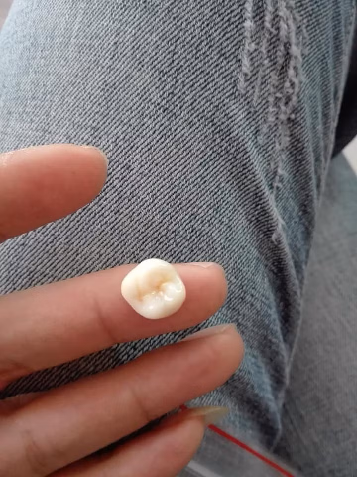 ngu mo goi ten nguoi yeu cu, chong bi vo tat rung rang va chiec nhan "ky niem" - 1