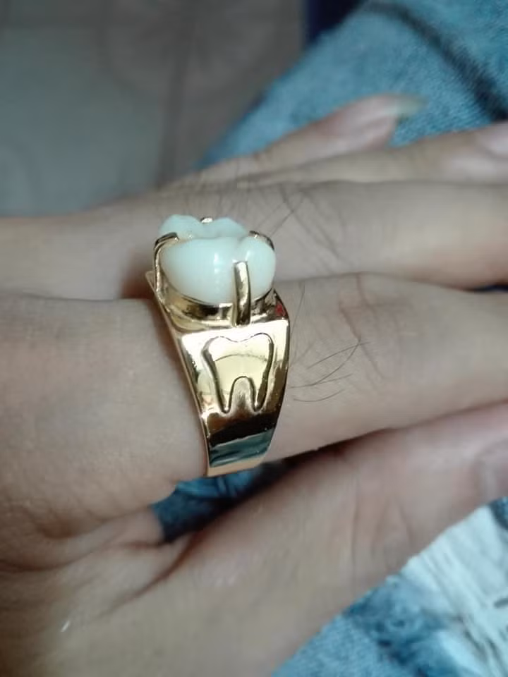 ngu mo goi ten nguoi yeu cu, chong bi vo tat rung rang va chiec nhan "ky niem" - 3