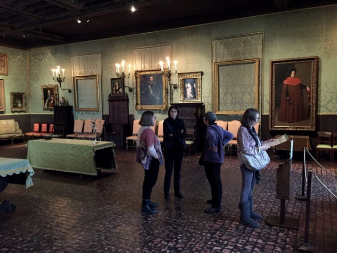 Những khung hình trống của các bức họa bị đánh cắp vẫn để nguyên trong bảo tàng Isabella Stewart Gardner Museum. Ảnh: Newengland.com. Bi an vu kiet tac nua ty USD mat tich gan 30 nam truoc hinh anh 2