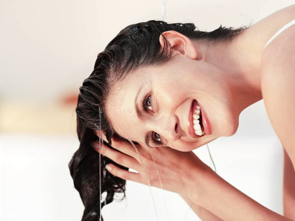 gội đầu bằng nước muối