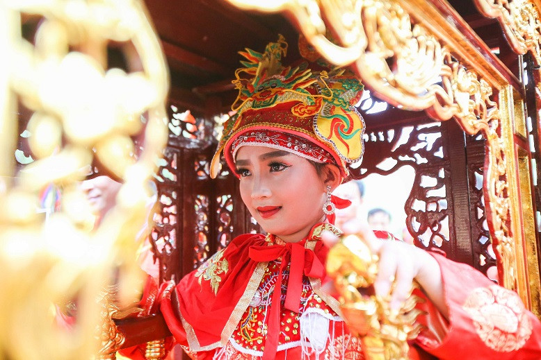 "Tướng bà" năm nay là cô bé Nguyễn Thị Thùy Linh (11 tuổi), học lớp 5 Trường Tiểu học Bắc Phú (Sóc Sơn, Hà Nội).