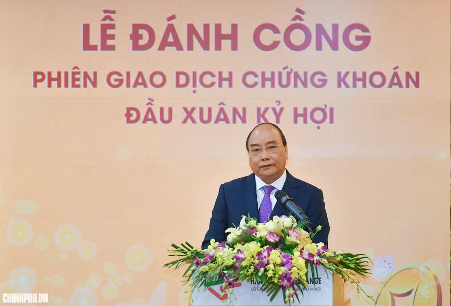 Thủ tướng Nguyễn Xuân Phúc phát biểu tại lễ khai trương hoạt động giao dịch chứng khoán đầu Xuân 2019. Ảnh: VGP/Quang Hiếu.