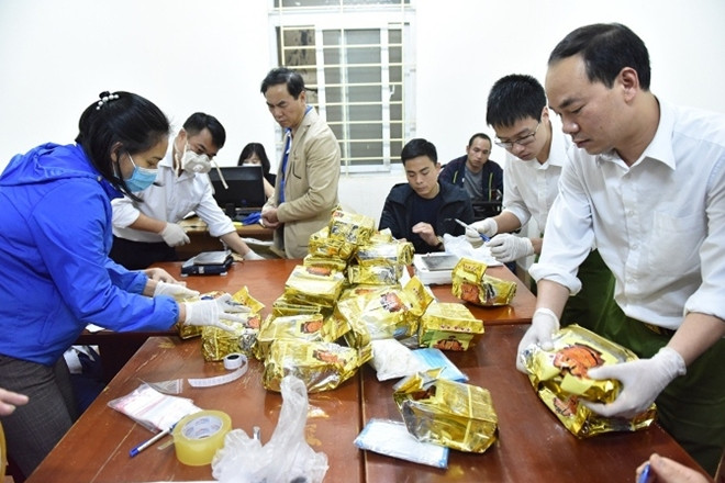 Cận cảnh gần 3 tạ ma túy bị bắt giữ ở Hà Tĩnh ảnh 7 Cận cảnh gần 3 tạ ma túy bị bắt giữ ở Hà Tĩnh ảnh 7