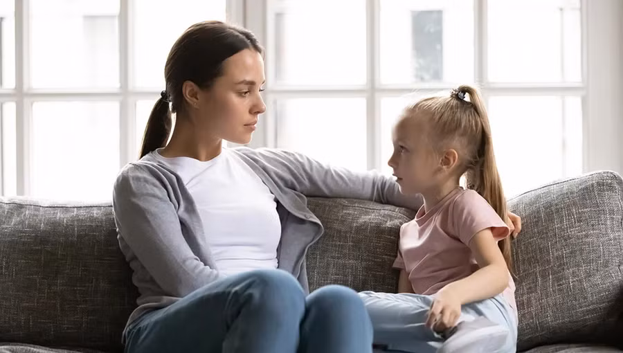 Luyện sự vâng lời của trẻ đôi khi gây mệt mỏi và bực bội. (Ảnh: ITN).