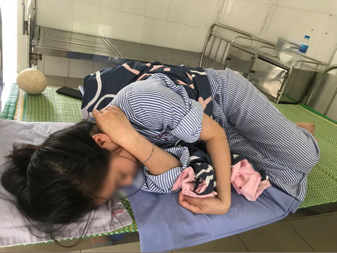 Ăn cơm bạn trai nấu bằng công thức sáng tạo, cô gái nhập viện vì ngộ độc Ăn cơm bạn trai nấu bằng công thức sáng tạo, cô gái nhập viện vì ngộ độc