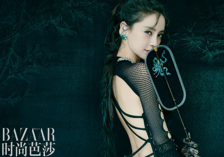 Dù đã là mẹ một con, Angela Baby vẫn xứng danh mỹ nhân sở hữu nhan sắc thuộc hàng top của làng giải trí Hoa ngữ. Dù đã là mẹ một con, Angela Baby vẫn xứng danh mỹ nhân sở hữu nhan sắc thuộc hàng top của làng giải trí Hoa ngữ.