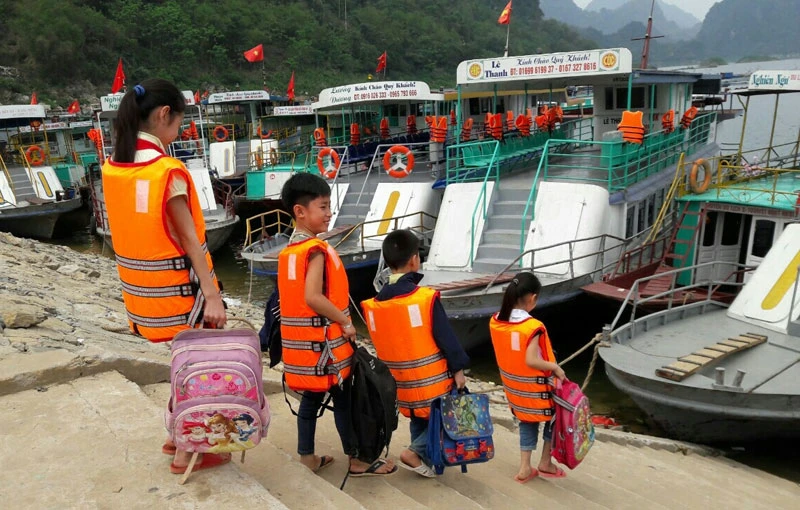  Hòa Bình: Bàn thảo mô hình phổ cập bơi trong trường học