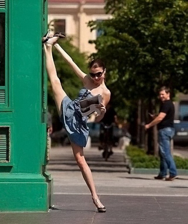 Chóng mặt xem chị em thể hiện tài năng xoạc hình ảnh 1 chong mat xem chi em the hien tai nang xoac hinh anh 1