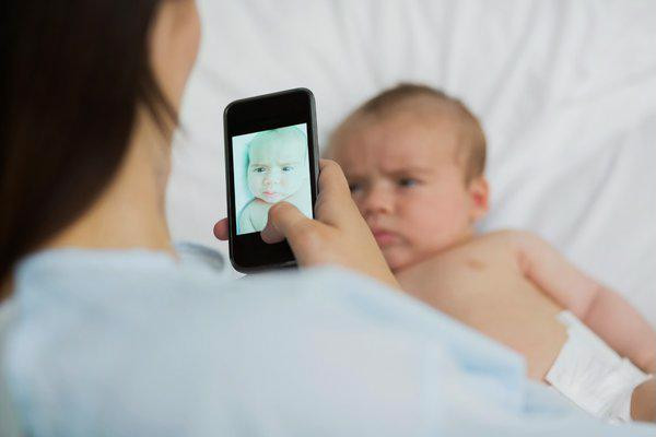 3 thời điểm bố mẹ nên kiêng chụp ảnh con để tránh điều không may
