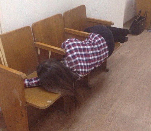 Khi cơn buồn ngủ ập đến.