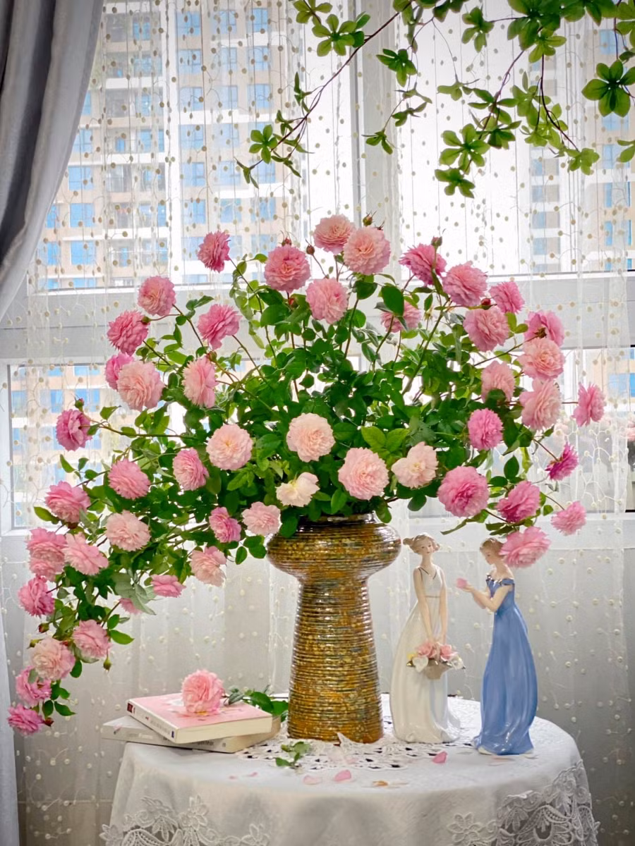 Cách cắm hoa hình đuôi công không dùng xốp ""chuẩn 10 điểm" ảnh 9