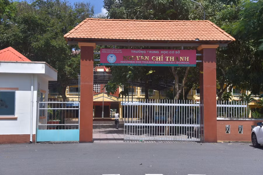 Trường THCS Nguyễn Chí Thanh, Tp Cao Lãnh, nơi em Hoài Thương đang theo học.