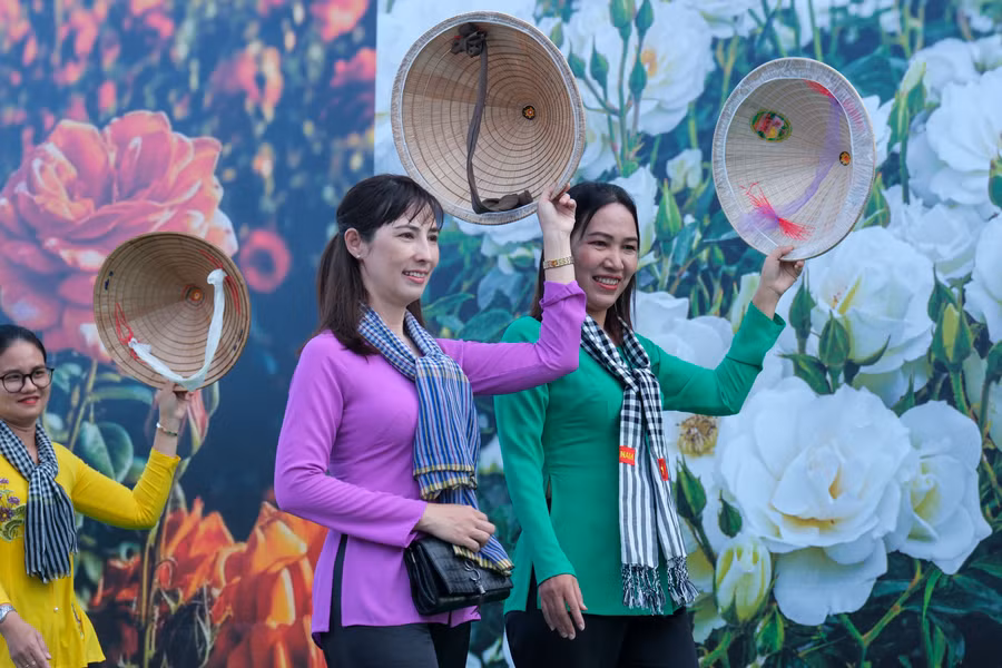 Hình ảnh diễu hành tại lễ hội. Hình ảnh diễu hành tại lễ hội.