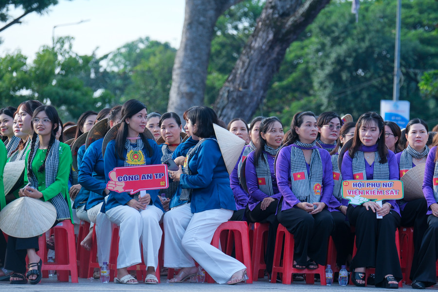 Hình ảnh diễu hành tại lễ hội. Hình ảnh diễu hành tại lễ hội.