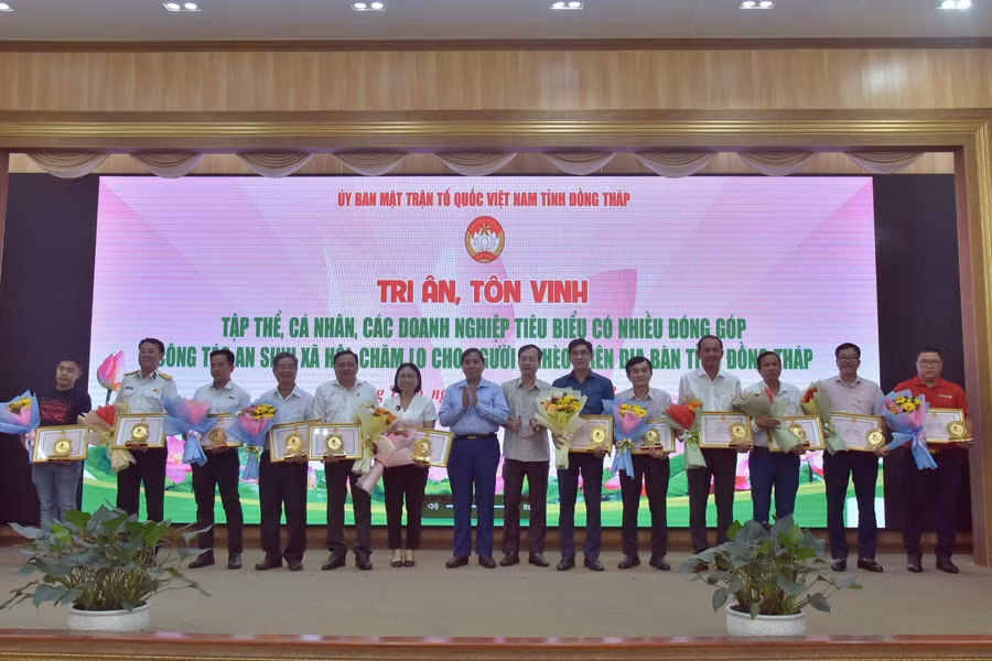 Đồng Tháp phát động Tháng cao điểm 'Vì người nghèo' năm 2023