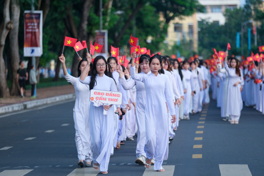 Hình ảnh diễu hành tại lễ hội. Hình ảnh diễu hành tại lễ hội.
