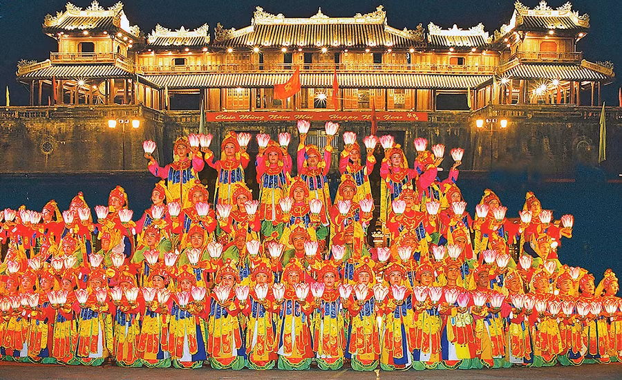 Múa “Lục cúng hoa đăng” trong Nhã nhạc Cung đình Huế sẽ được giới thiệu tại chương trình.