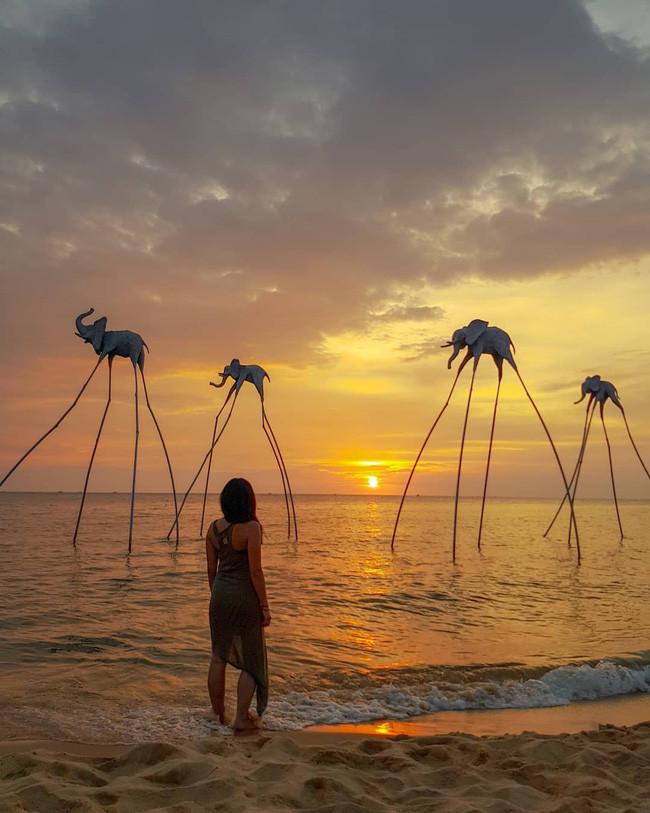 Học ngay 10 kiểu pose dáng này để dành đi biển, chắc chắn bạn sẽ có những tấm ảnh cực xịn - Ảnh 16. Học ngay 10 kiểu pose dáng này để dành đi biển, chắc chắn bạn sẽ có những tấm ảnh cực xịn - Ảnh 16.