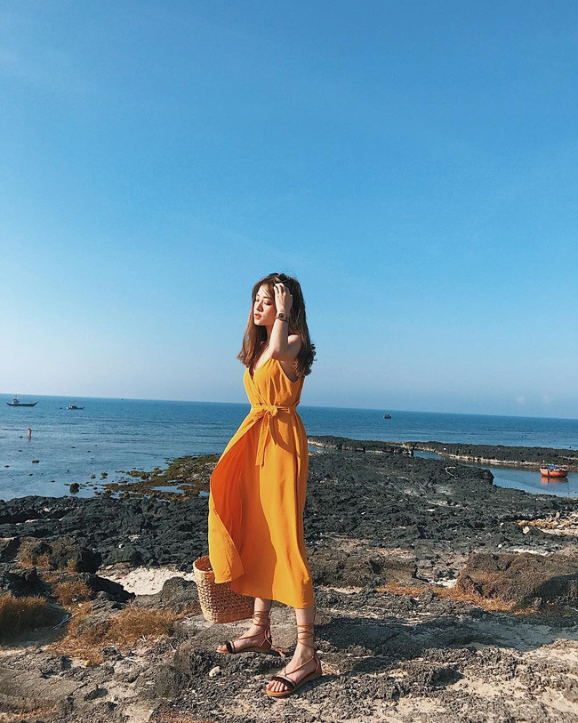 Học ngay 10 kiểu pose dáng này để dành đi biển, chắc chắn bạn sẽ có những tấm ảnh cực xịn - Ảnh 22. Học ngay 10 kiểu pose dáng này để dành đi biển, chắc chắn bạn sẽ có những tấm ảnh cực xịn - Ảnh 22.