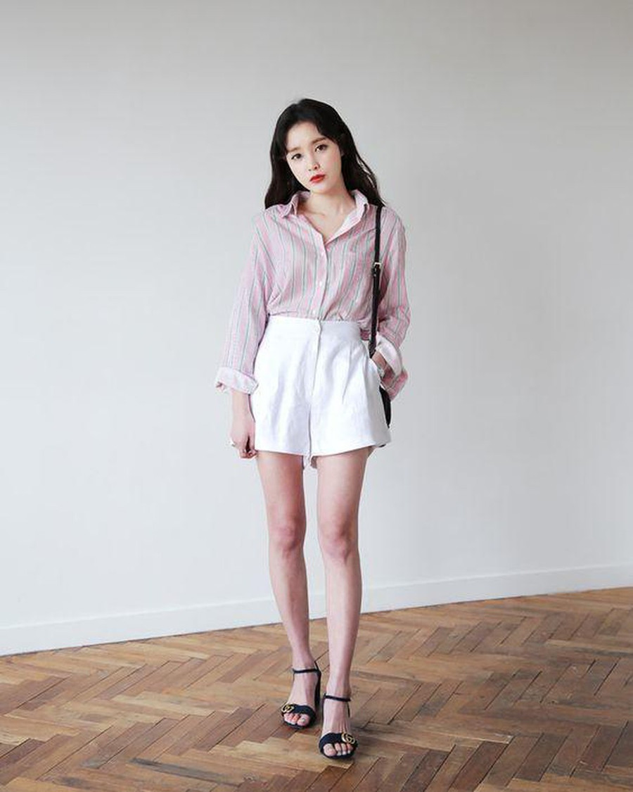 5 cách diện quần short vải cho các nàng lung linh, tỏa sáng ảnh 2 5 cách diện quần short vải cho các nàng lung linh, tỏa sáng ảnh 2
