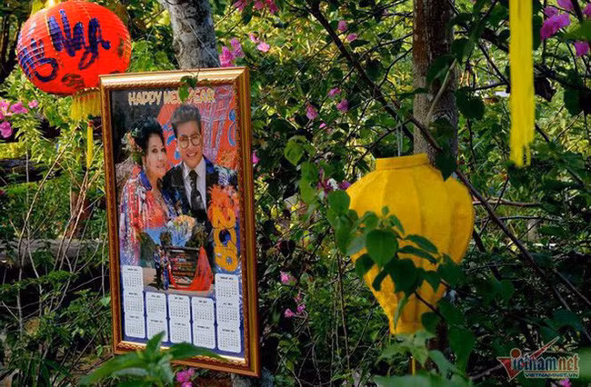 Choáng với nhà vợ chồng trùm Thúy Nga Paris: Hơn 10.000m2, bồn tắm lộ thiên, ảnh treo từ nhà ra vườn - Ảnh 4.