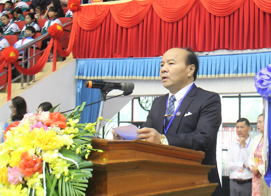 Ông Đào Hoài Nam, Phó Chủ tịch UBND thành phố Điện Biên Phủ phát biểu khai mạc.