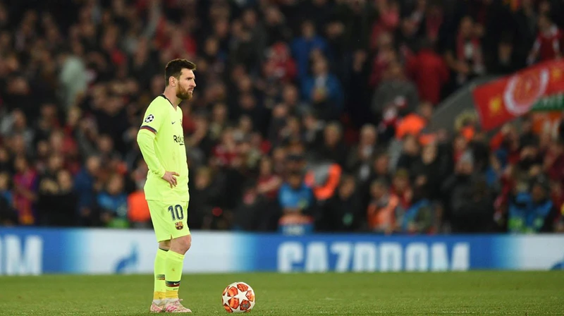 Lionel Messi và Barca cay đắng rời Champions League sau trận thua sốc 0-4 trước Liverpool