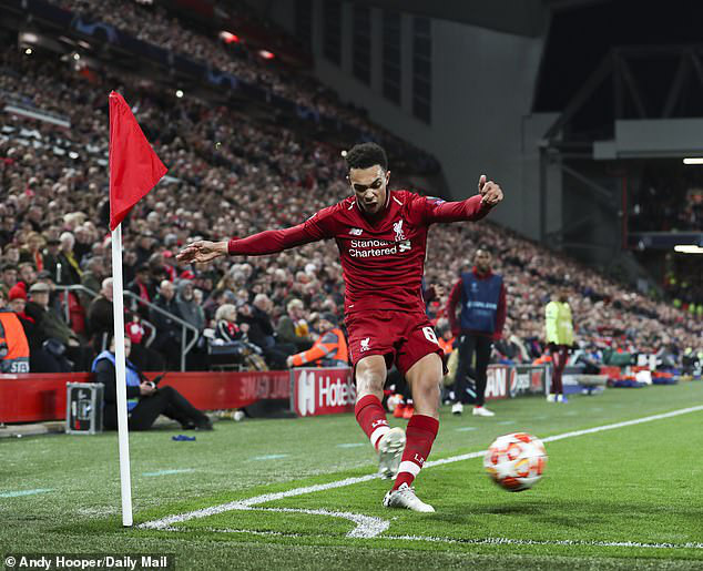 rent Alexander-Arnold có pha đá phạt góc tinh quái, đánh lừa hàng thủ Barca rent Alexander-Arnold có pha đá phạt góc tinh quái, đánh lừa hàng thủ Barca