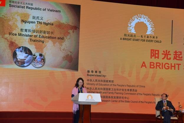 Thứ trưởng Bộ GD-ĐT Nguyễn Thị Nghĩa phát biểu tại phiên khai mạc Thứ trưởng Bộ GD-ĐT Nguyễn Thị Nghĩa phát biểu tại phiên khai mạc