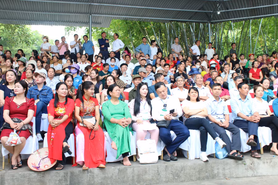 Chương trình thu hút đông đảo người dân và du khách đến trải nghiệm và tham quan.