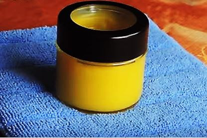 sáp nẻ mùa đông tự làm tự dầu olive (dầu dừa) và mật ong