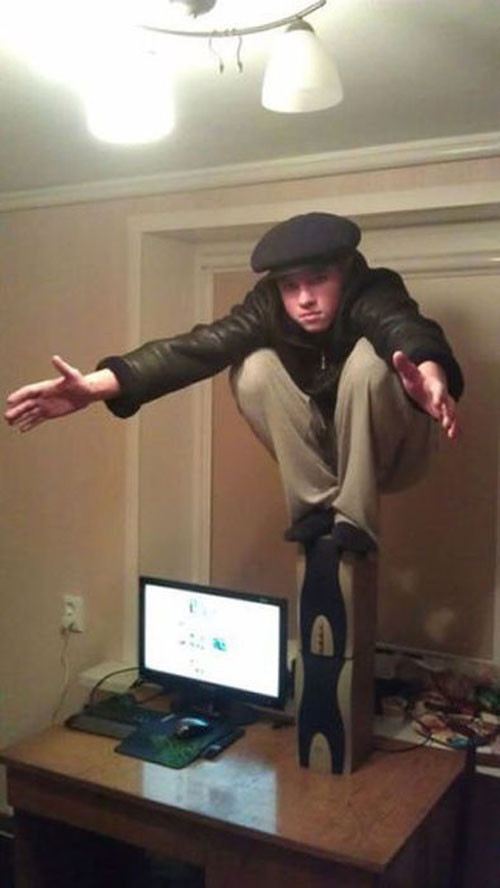 &nbsp;Thử độ bền của loa.