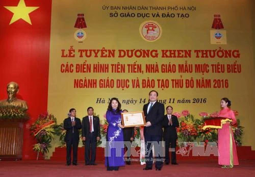 Hà Nội tuyên dương nhà giáo tiêu biểu, mẫu mực