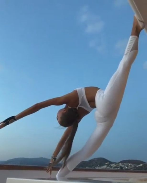 Tân hoa hậu Ukraine và tư thế yoga tuyệt đẹp khiến fan ngẩn ngơ hình ảnh 3 tan hoa hau ukraine va tu the yoga tuyet dep khien fan ngan ngo hinh anh 3