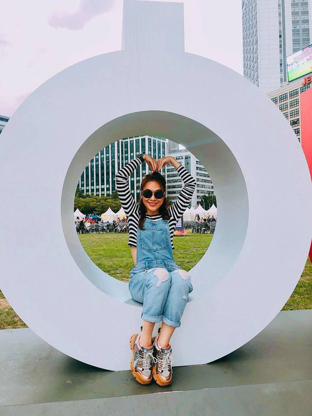 Mẫu trang phục Mỹ Tâm, Lan Khuê đều mê, diện kiểu nào cũng trẻ thêm vài tuổi ảnh 5 co 1 loai trang phuc my tam, lan khue deu me, dien kieu nao cung tre them vai tuoi - 6