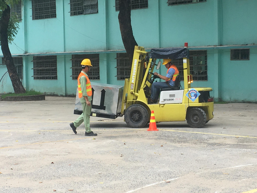 Doanh nghiệp - Nhà trường: Hết thời… gặp nhau làm ngơ ảnh 1