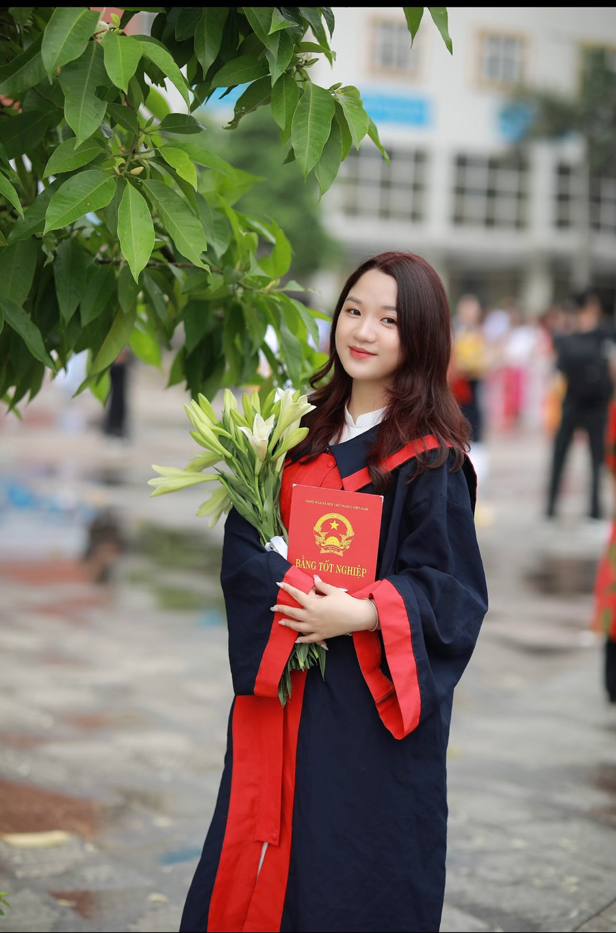 Nắm vững nhiều ngoại ngữ đem đến cho Phụng Dương nhiều cơ hội. (Ảnh: NVCC)