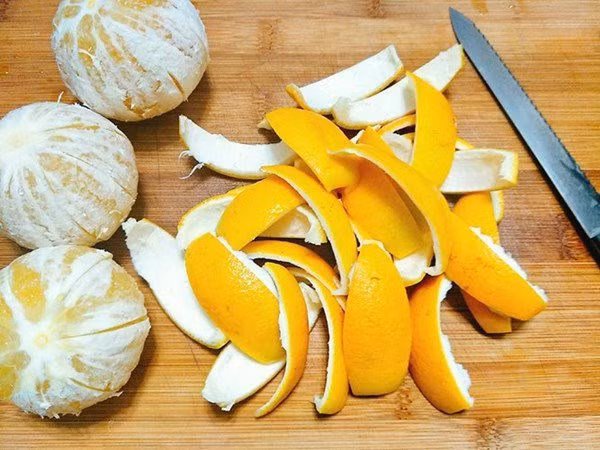 Cách làm nước rửa bát vừa sạch vừa thơm bằng vỏ cam