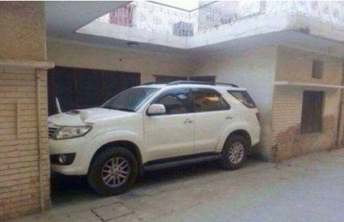 Pha đỗ xe hoàn hảo. Pha đỗ xe hoàn hảo.