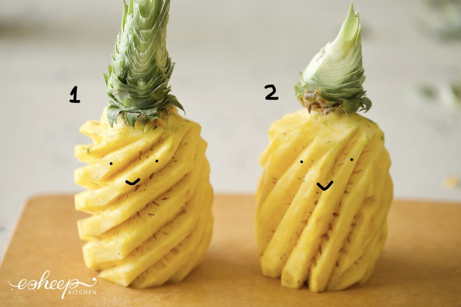 2 kiểu lấy mắt dứa để cắt hình que (H1) và tạo hình hoa hướng dương (H2).