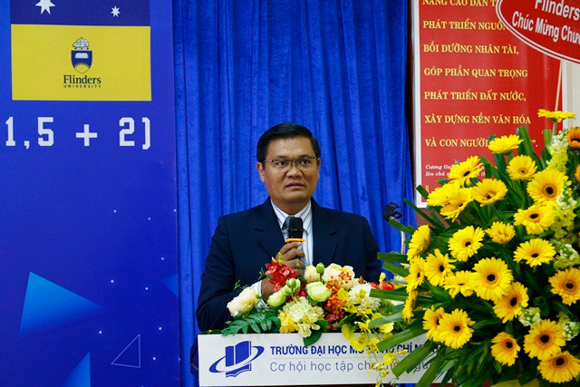 PGS.TS Nguyễn Minh Hà-Phó hiệu trưởng Trường ĐH Mở TPHCM phát biểu tại lễ khai giảng