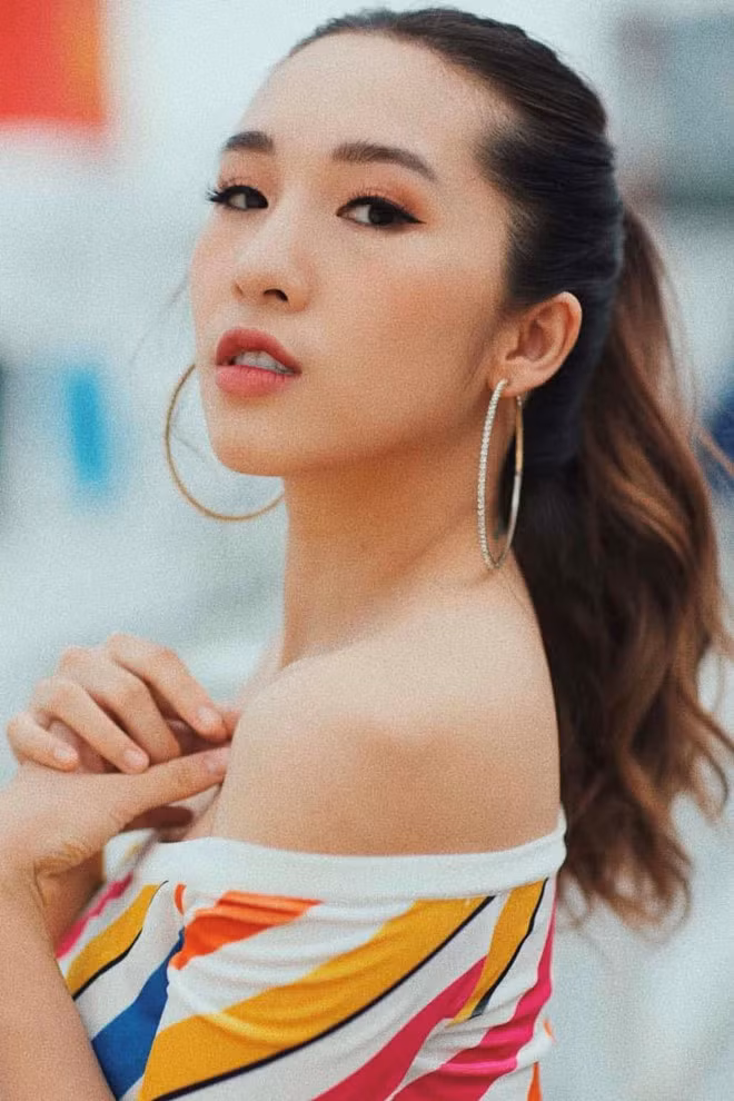 Muon vua chat vua xinh xan, hay nhin cach Emily 