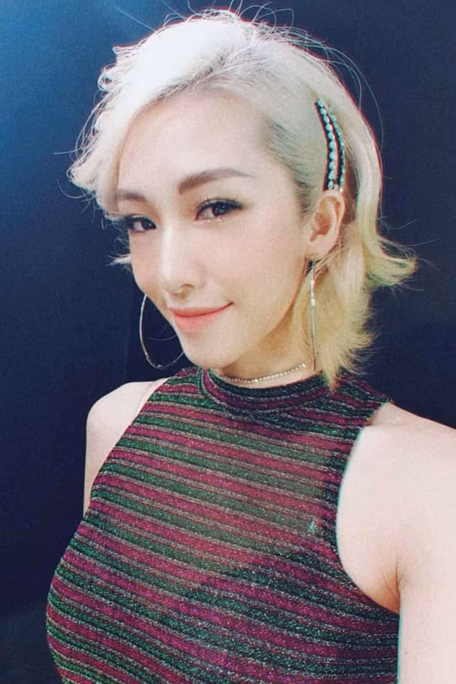 Muon vua chat vua xinh xan, hay nhin cach Emily 