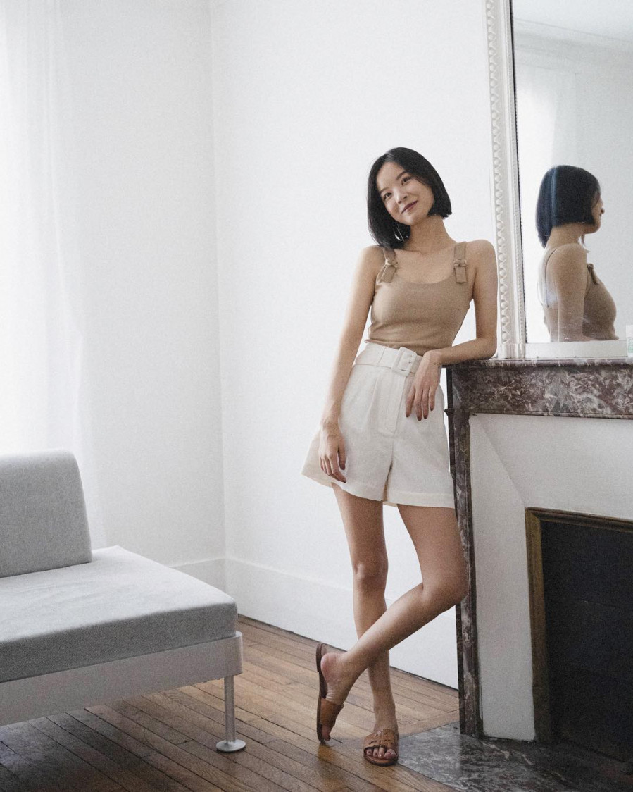 2 bí quyết mặc quần short chuẩn đẹp cho cô nàng đùi to, chân thô ảnh 10 Empty