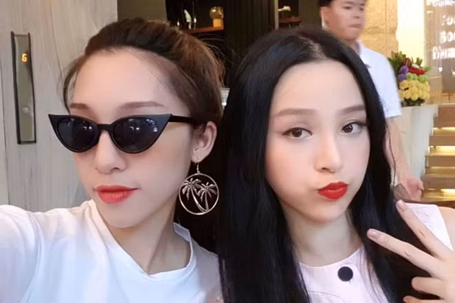 Muon vua chat vua xinh xan, hay nhin cach Emily 