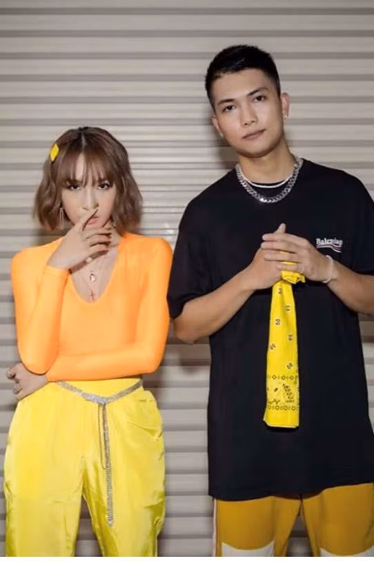 Muon vua chat vua xinh xan, hay nhin cach Emily 