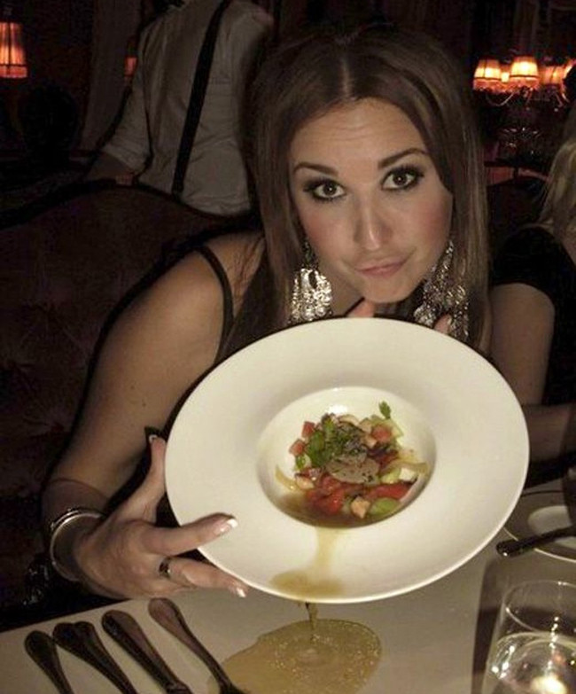 Con người đang ngày càng "sống ảo" bất chấp sự hiểm nguy hình ảnh 11 con nguoi dang ngay cang "song ao" bat chap su hiem nguy hinh anh 11